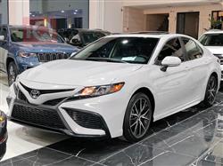 تۆیۆتا کامری